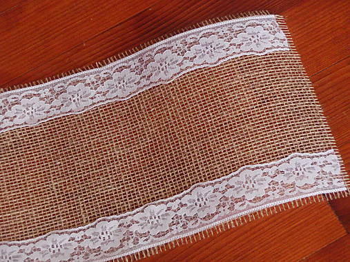 Úžitkový textil - Šerpa z juty šírka 20cm s čipkou po okrajoch - 8484689_