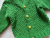 Detské oblečenie - svetríček trávičkovej farby - 8488500_