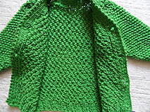 Detské oblečenie - svetríček trávičkovej farby - 8488501_