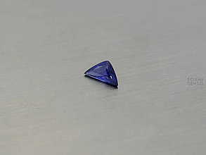 Minerály - ZAFÍR prírodný modrý triangel 7,6 x 4 x 2,1 mm CERTIFIKÁT - 8493502_