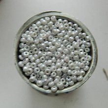 Korálky - Rokajl okrúhly 2mm s perleťou (šedý) - 8501519_