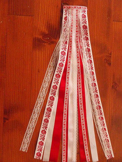 Ozdoby do vlasov - Folklorny hrebienok červeno-biely s čipkou 50cm - 8505689_