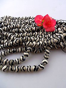 Minerály - achát zebra Tibet 10mm korálky - 8508977_