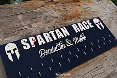 Spartan race...vešiak na medaily s menami