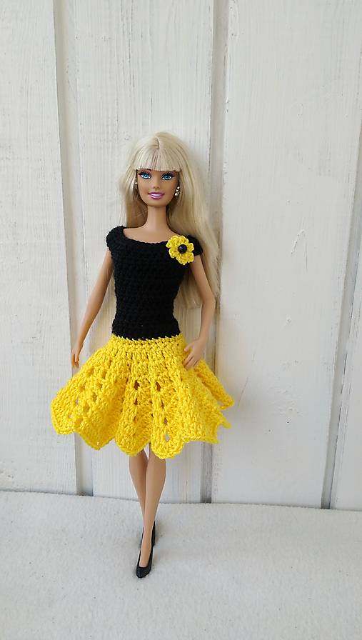  - Háčkované žltočierne šaty 2 pre Barbie - 8525936_