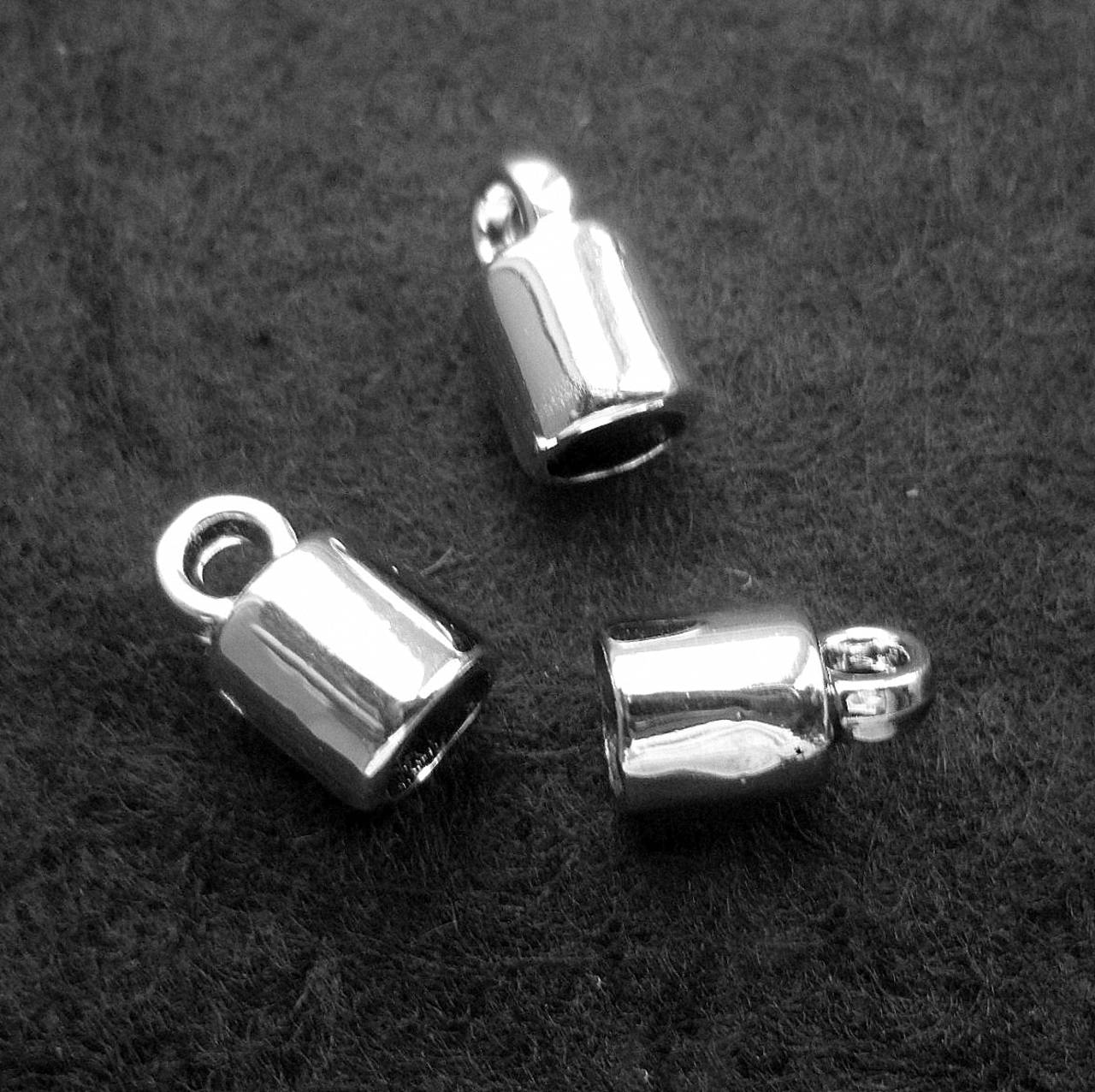 Plastová koncovka-1ks (otvor 4mm)