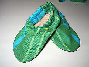 Ponožky, pančuchy, obuv - capačky z little frog látky - 8552253_