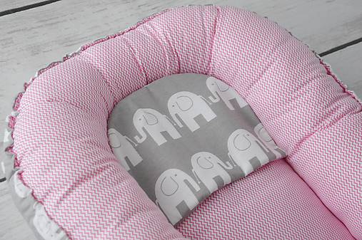 Hniezdo pre dieťatko sivo-ružovej sloníkovej kombinácii