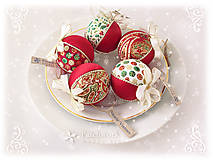 Dekorácie - Vianočné gule patchworkové - Červená sada Kašmír - 8566366_