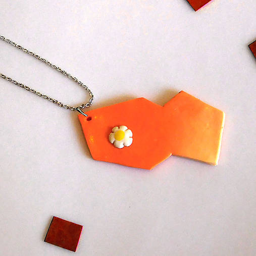 Náhrdelníky - Črepiny prinášajú šťastie (pomarančové kvietko) - 8574686_