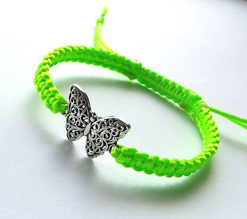 S motýlikom (zelený neon)