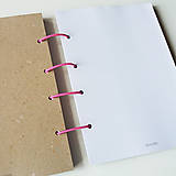 Papiernictvo - MADEBOOK kniha A5 - zelená gumička - 8611552_