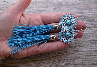 Náušnice - Šité náušničky so strapcami (AKCIA Modro strieborné slniečka so strapcami č.1315) - 8616812_
