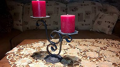 Svietidlá a sviečky - Kovový štýlový svietnik PILOTEK VI. - 8626876_