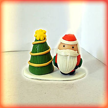 Dekorácie - vianočný stromček a guľatý Santa - 8644915_