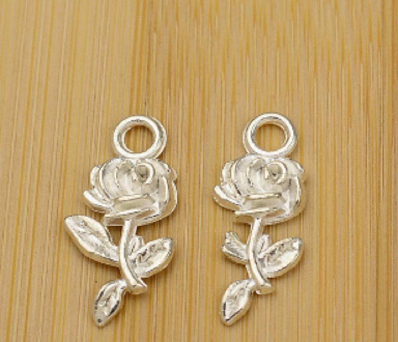 PR102 Prívesok strieborný ruža 2,1 x 1,0 cm