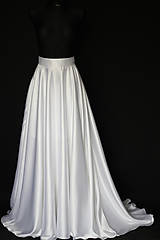 Sukne - Kvalitná saténová kruhová sukňa s vlečkou rôzne farby - 8657512_