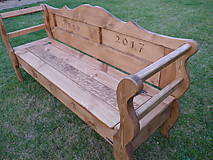 Nábytok - Rustikálna drevená lavica s úložným priestorom, s rezbou 1 - 8663449_
