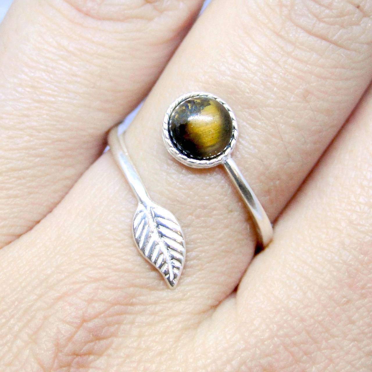 Simple Leaf Silver Gemstone Ring Ag925 / Strieborný prsteň s minerálom  (Tiger Eye / Tigrie oko)