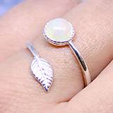 Prstene - Simple Leaf Silver Gemstone Ring Ag925 / Strieborný prsteň s minerálom  (Ethiopian Welo Opal / Etiópsky opál) - 8708463_