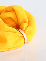 Šály a nákrčníky - Jemný hrejivý ľanový nákrčník žltej farby s koženým remienkom - 8726684_