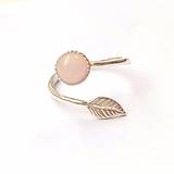 Prstene - Simple Leaf Silver Gemstone Ring Ag925 / Strieborný prsteň s minerálom  (Rose Quartz / Ruženín) - 8738148_