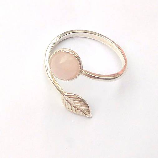 Simple Leaf Silver Gemstone Ring Ag925 / Strieborný prsteň s minerálom  (Rose Quartz / Ruženín)