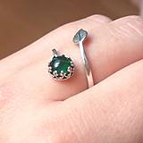 Leaf Green Tourmaline Silver Ring Ag 925 / Jemný strieborný prsteň so zeleným turmalínom /0457