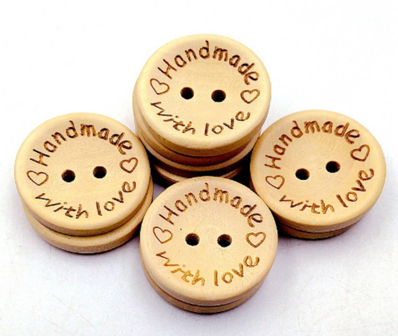 Gombík drevený handmade with love  (2,0 cm (G106))