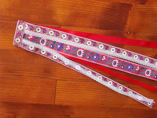 Ozdoby do vlasov - Folklorny hrebienok červený 50cm - 8773992_