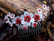 hrebienok - červené ružičky