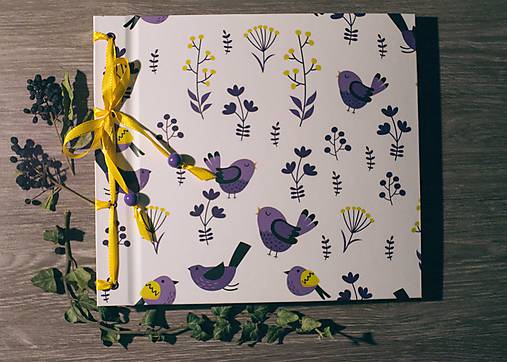 Papiernictvo - Fotoalbum klasický, polyetylénový obal s potlačou ,,Vtáčky na modro i fialovo,,  (Fialová) - 8795148_