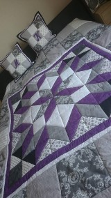 Úžitkový textil - Patchworková deka s vankúšmi Violet Star - 8809628_