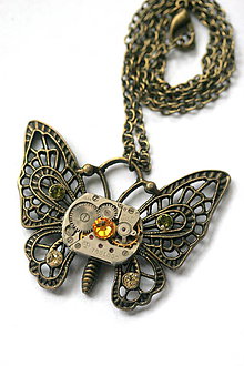 Náhrdelníky - Steampunkový náhrdelník Motýlik - 8808514_