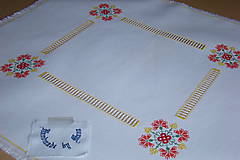 Úžitkový textil - Ručne vyšívaný biely obrus - 8812298_
