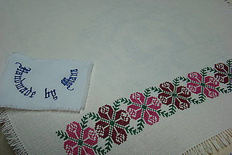 Úžitkový textil - Ručne vyšívaný ľanový obrus - 8812591_