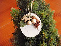 Dekorácie - Vianočná ozdoba na stromček so sobom - 8817340_