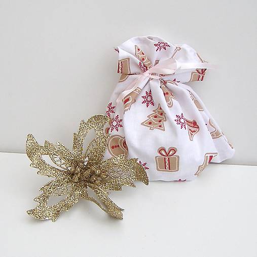 Úžitkový textil - Vianočné darčekové vrecúško - 8857650_