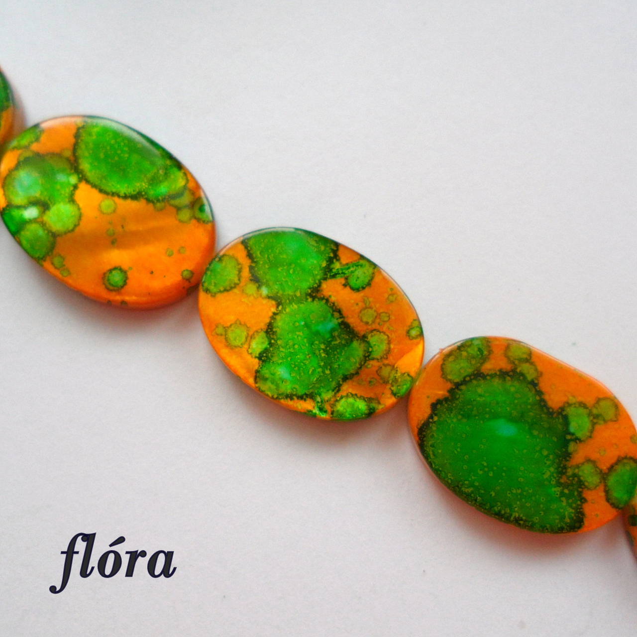 Perleť.ovál 13x17mm-1ks (flóra)