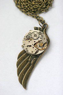 Náhrdelníky - Steampunkový náhrdelník Krídlo - 8869181_