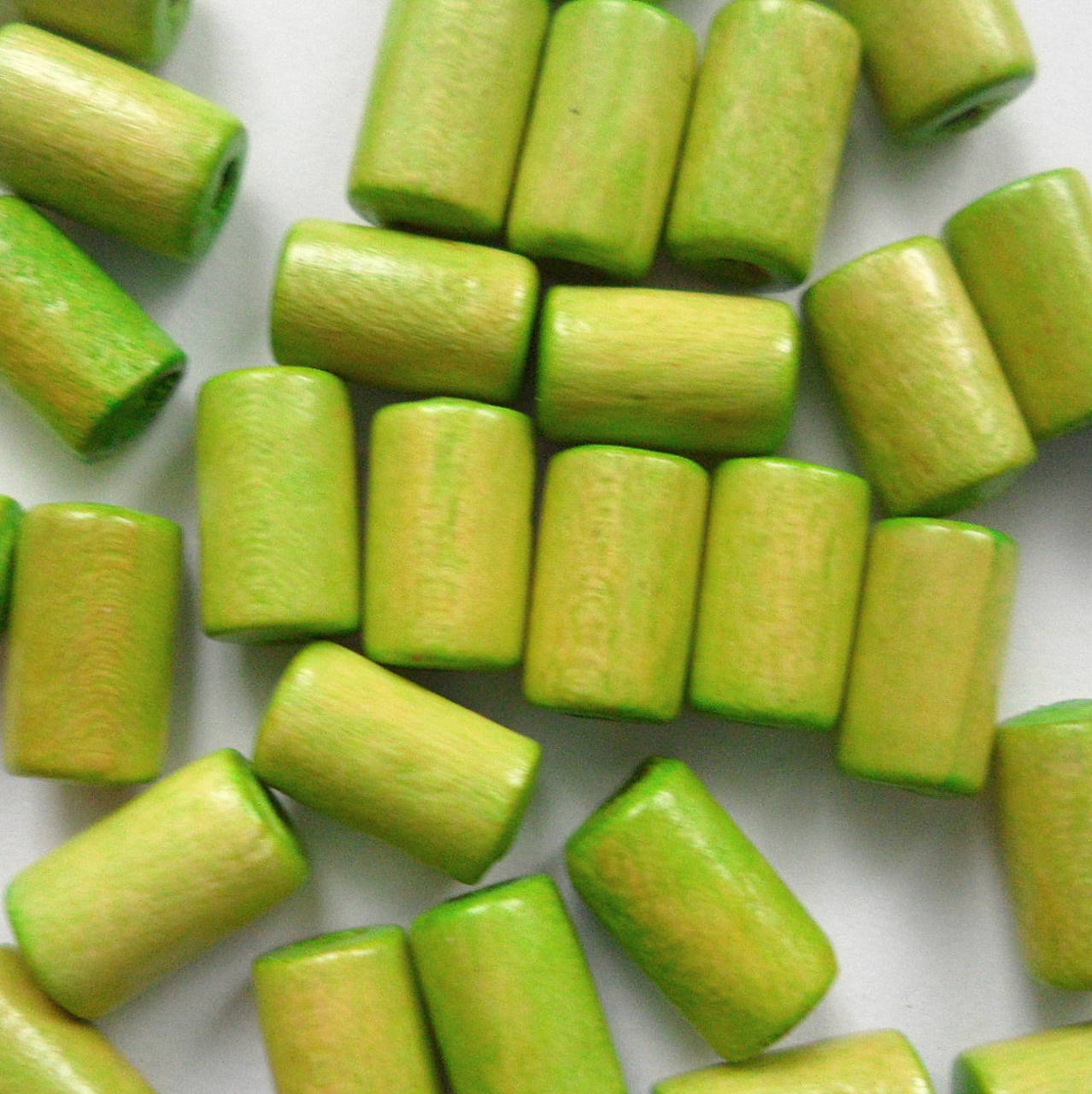 Drevený valček 10x6mm-10g (sv.zelená)