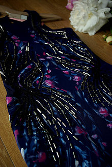Šaty - Ručne maľované krásne tmavomodré šaty - 8902687_