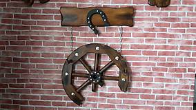 Svietidlá - Drevené koleso podkova dekorácia - 8902296_