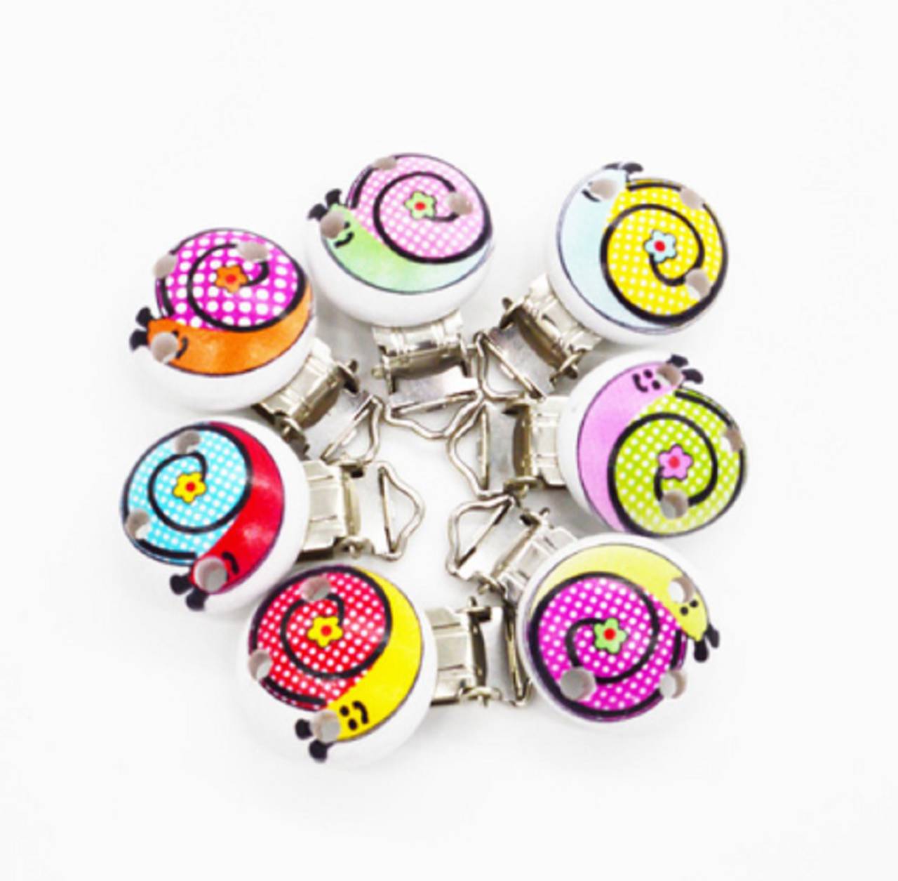 Klip na dudlíky drevený SLIMÁČIK 2,9 x 4,4 cm