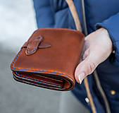 Peňaženky - Celokožená peňaženka "Praktik"/ karamel s modrým šitím - 8912323_