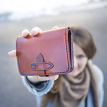 Peňaženky - Celokožená peňaženka "Praktik"/ karamel s modrým šitím  - 8912321_
