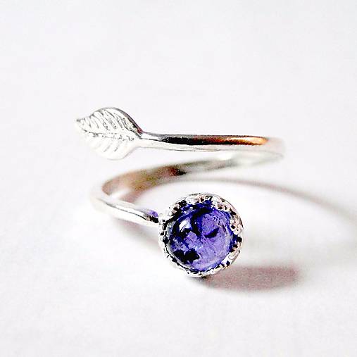 Simple Leaf Silver Gemstone Ring Ag925 / Strieborný prsteň s minerálom  (Tanzanite / Tanzanit)