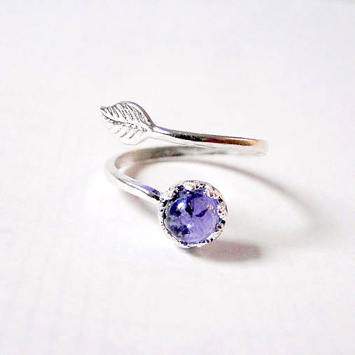 Simple Leaf Silver Gemstone Ring Ag925 / Strieborný prsteň s minerálom  (Tanzanite / Tanzanit)