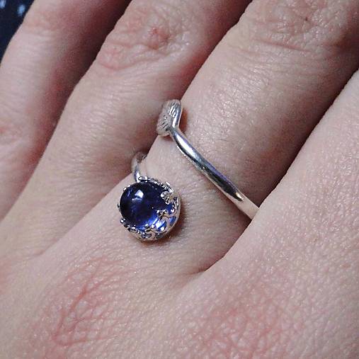 Simple Leaf Silver Gemstone Ring Ag925 / Strieborný prsteň s minerálom  (Tanzanite / Tanzanit)