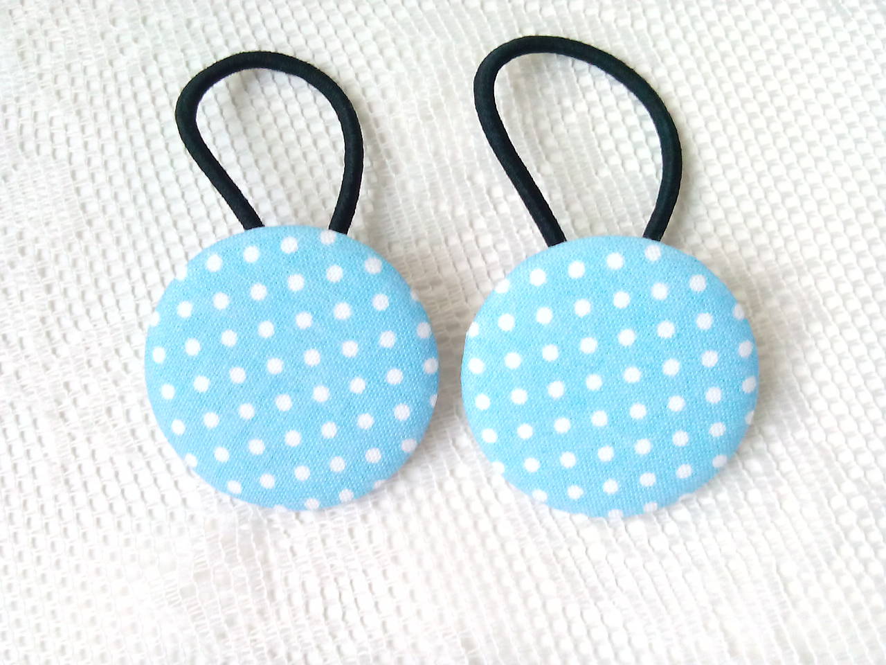 BonBon gumičky – buttonky (baby blue/white dots)
